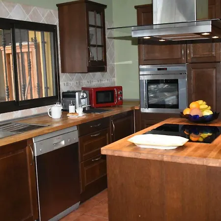 La Cabana بيت للعطل *